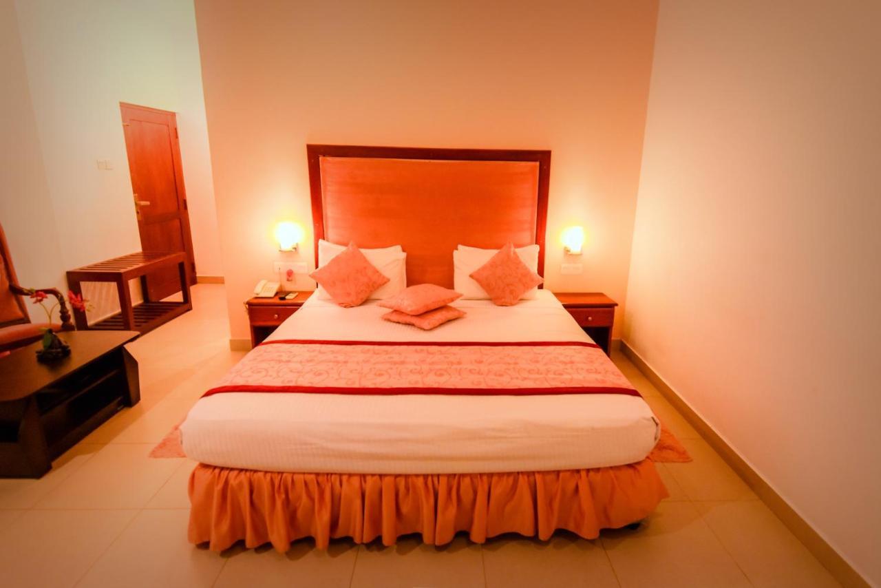 Seethawaka Regency เอวิซซาเวลลา ภายนอก รูปภาพ